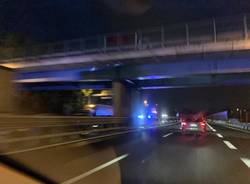 incidente A8 code notte autostrada