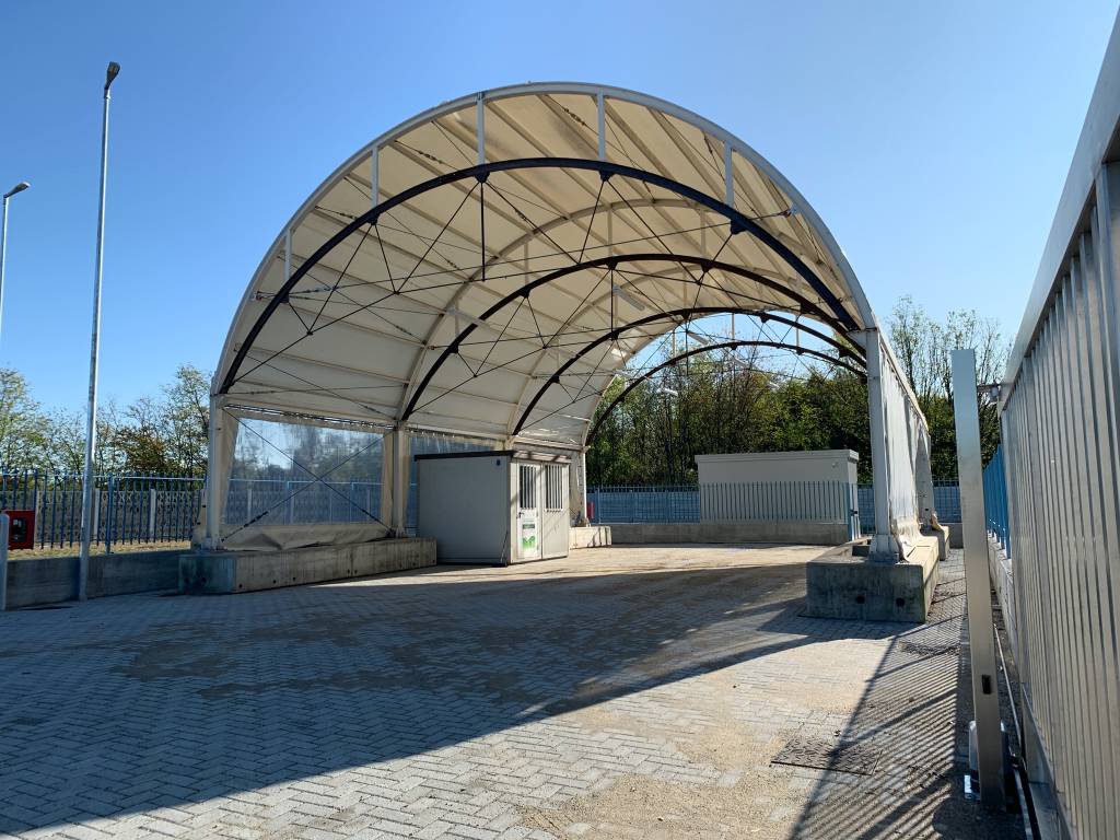 L'Expo Hub in discarica