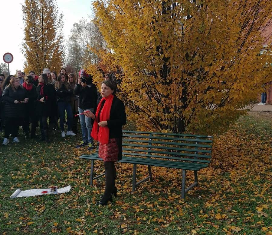 La panchina rossa all'università Insubria