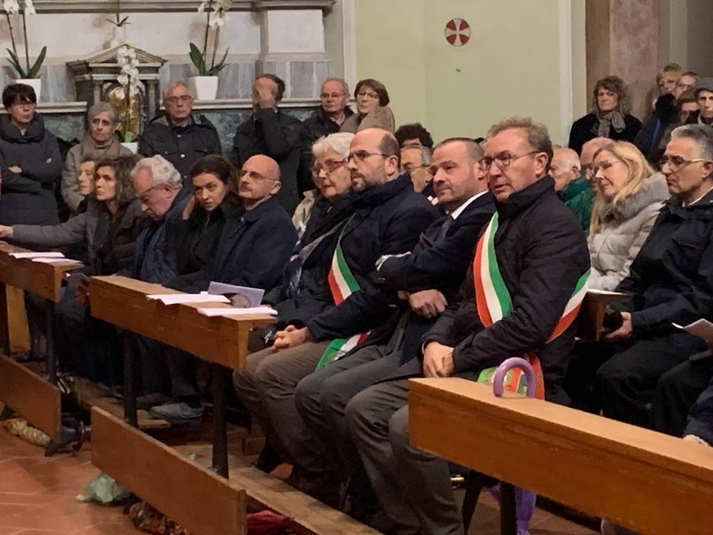 Luino: funerale don Giorgio Marelli