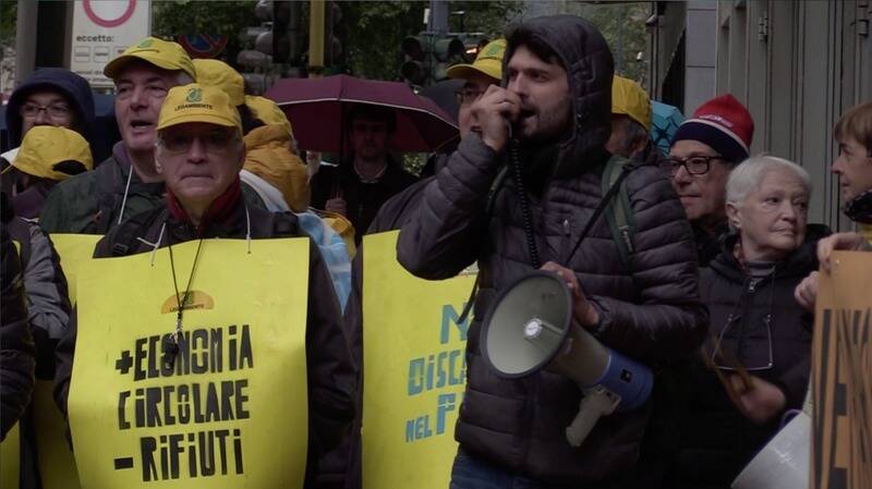 manifestazione no discarica cava solter casorezzo busto garolfo sotto regione lombardia  1 