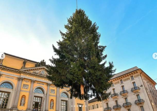 L’Albero di Natale a Lugano arriva dal cielo