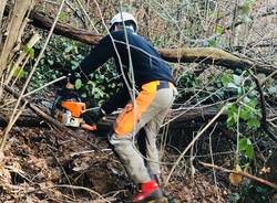 Cantello, frana e strada chiusa verso il Canton Ticino