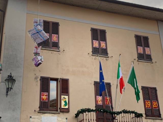 Il municipio diventa calendario dell\'avvento