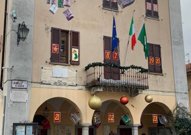 Il municipio diventa calendario dell\'avvento
