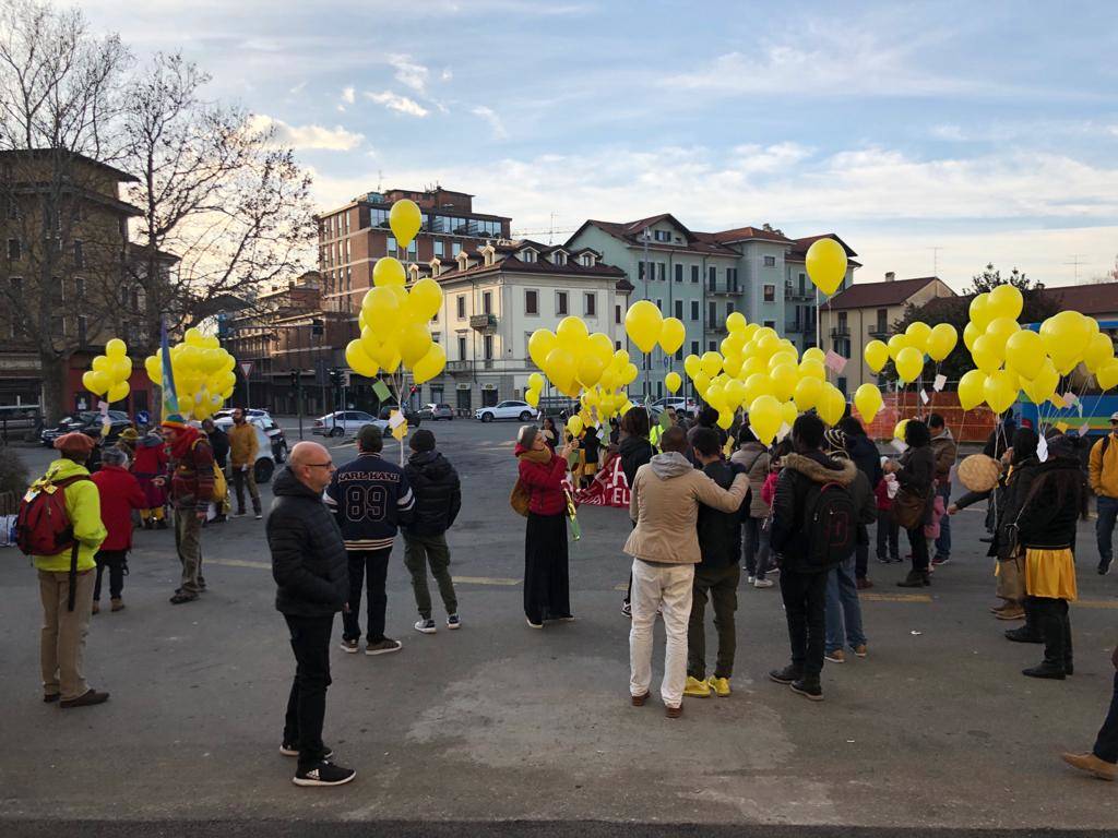 La Varese antrazzista sfila in centro