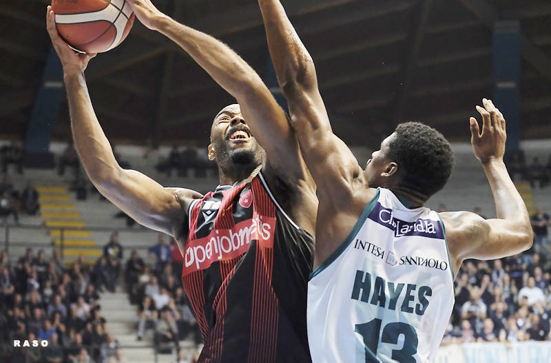 Acqua S. Bernardo Cantù - Openjobmetis Varese 74-67