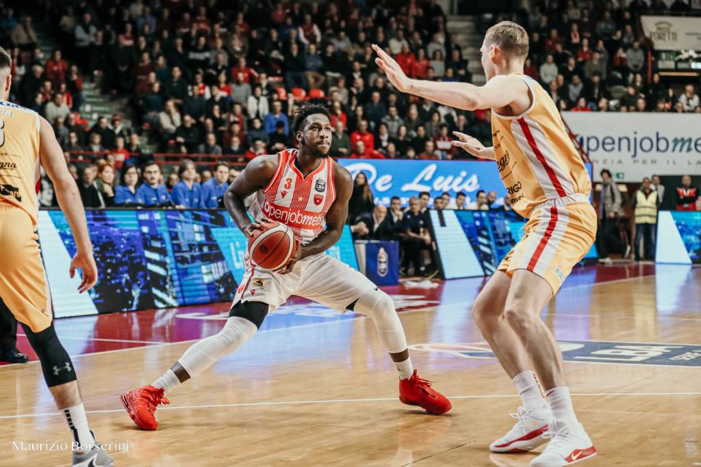 Openjobmetis Varese - Carpegna Prosciutto Pesaro 103-87