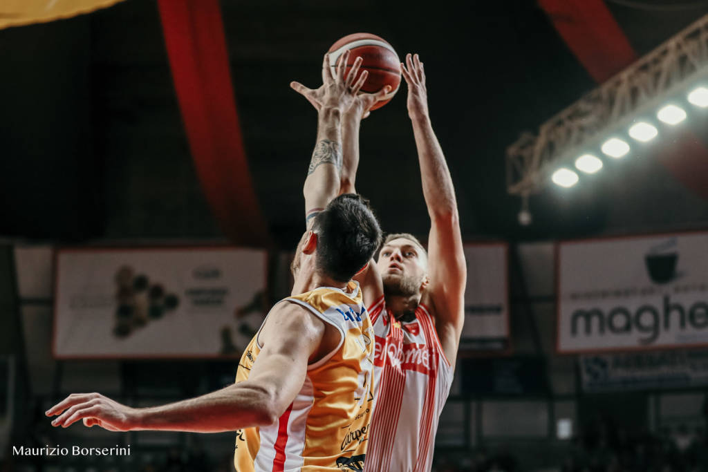 Openjobmetis Varese - Carpegna Prosciutto Pesaro 103-87