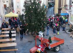 A Orino Babbo Natale porta il defibrillatore