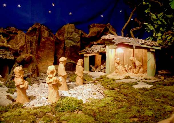 Presepe Natale.Aspettando Il Natale Con 100 Presepi In Riva Al Lago