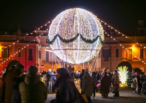 Illuminazione Di Natale.In 100 Mila Ai Giardini Estensi Per Le Luci Di Natale