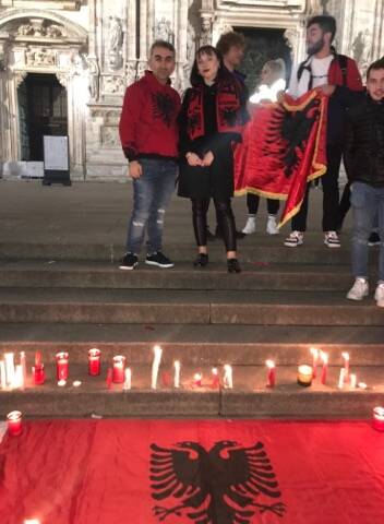 ne milano Viviana Kapaj