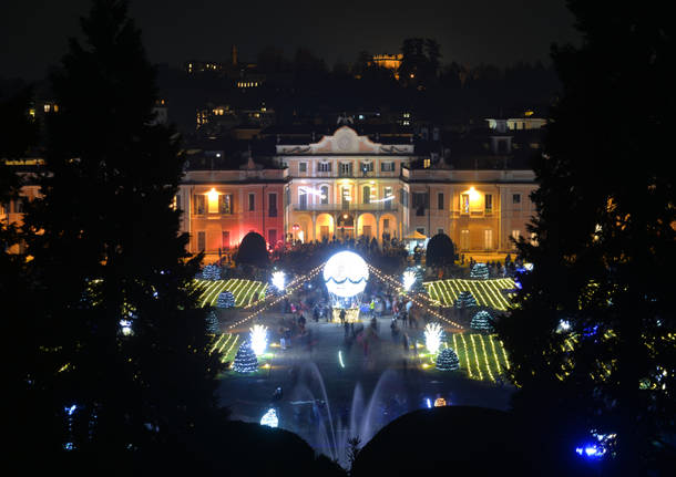 Si accende il Natale ai Giardini Estensi di Varese