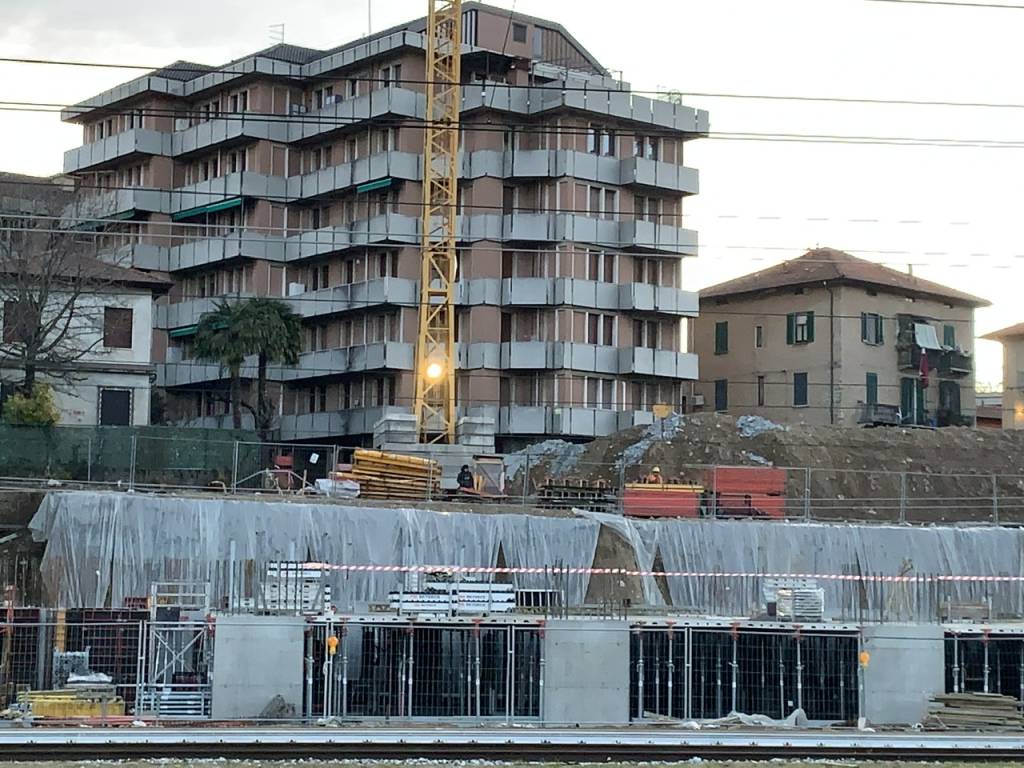 Cantieri parcheggio del ponte: ora si vedono le basi