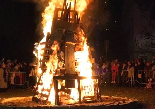 Il Faló di Sant’Antonio a Saronno