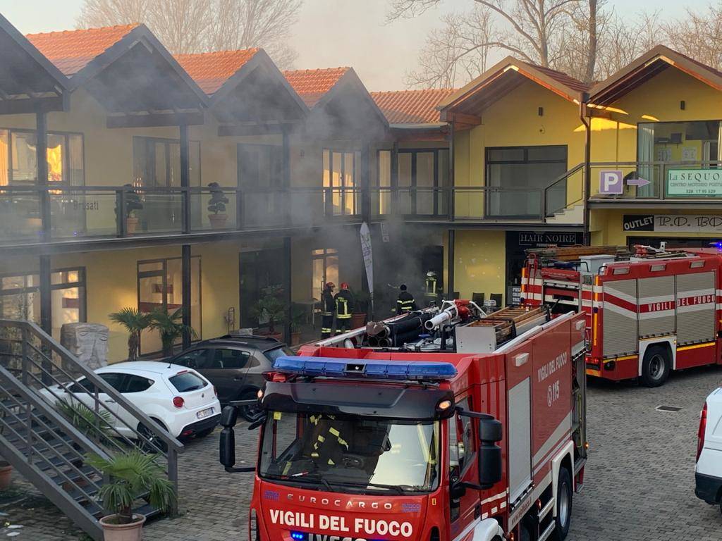 incendio lavanderia solbiate arno