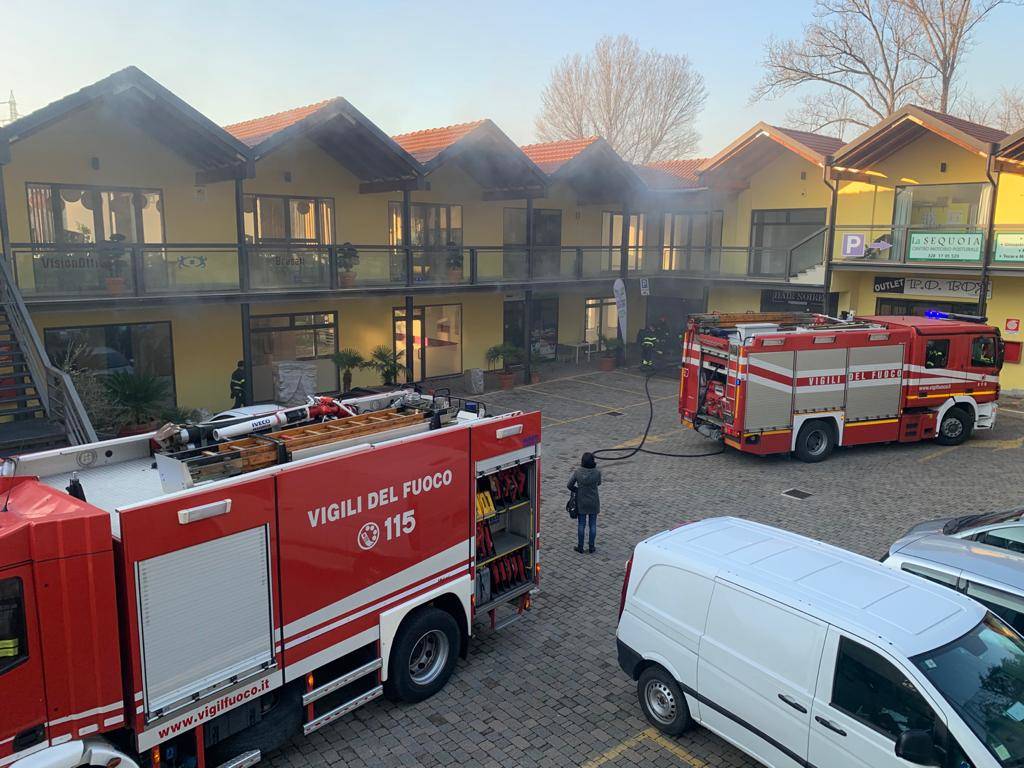 incendio lavanderia solbiate arno