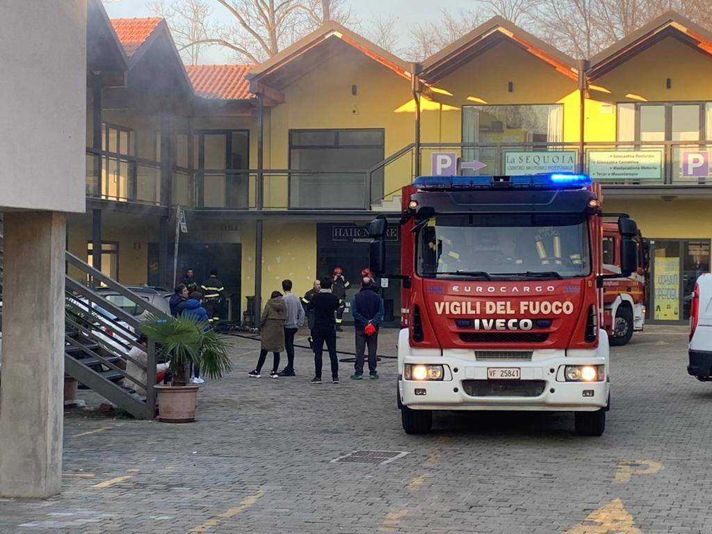 incendio lavanderia solbiate arno