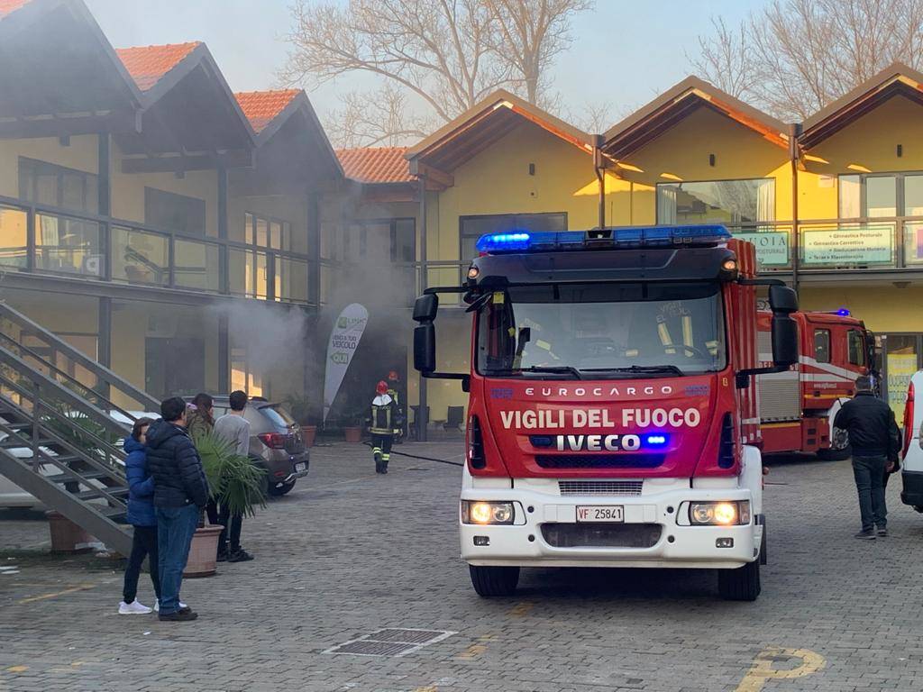 incendio lavanderia solbiate arno