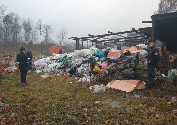 Individuata e sequestrata dai carabinieri forestali una discarica abusiva