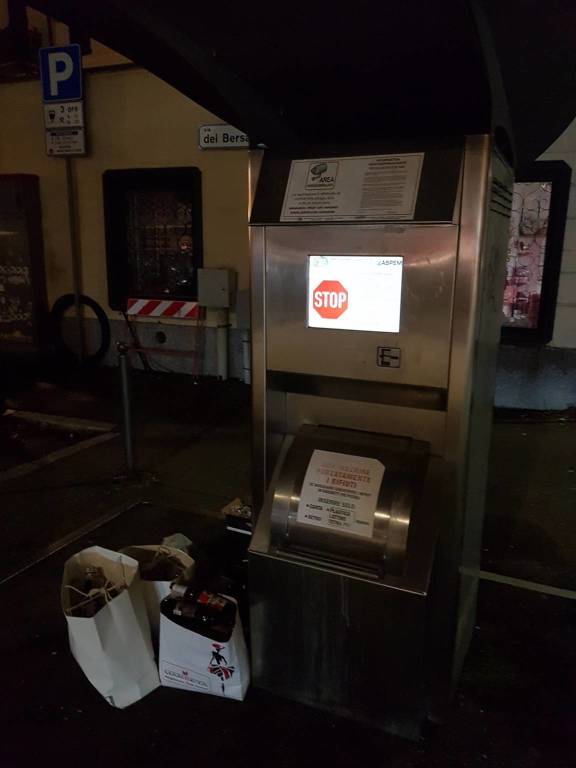 Le isole ecologiche continuano a non funzionare