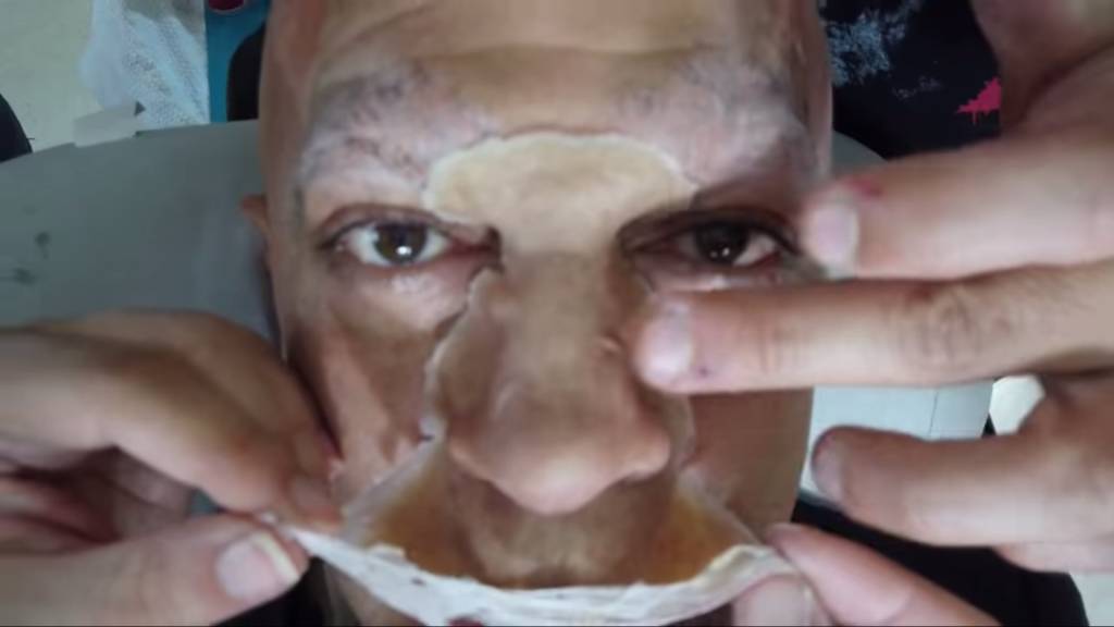 Pierfrancesco Favino si trasforma in Craxi