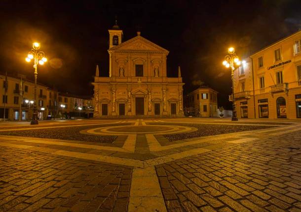 Saronno by night