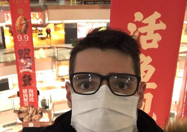 Andrea e il suo "stage" in una Shanghai deserta