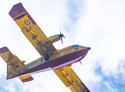 Canadair in azione a Sesto Calende