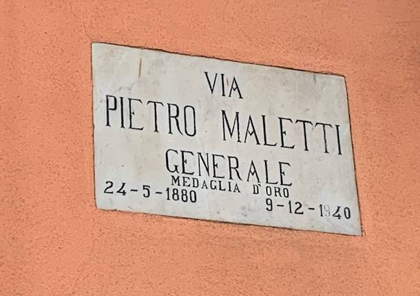 La via Pietro Maletti a Cocquio