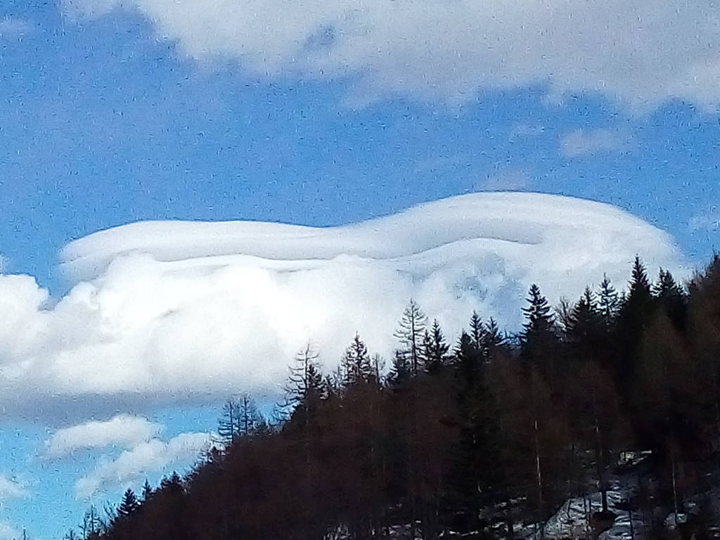 nubi aliene al Lago delle Fate