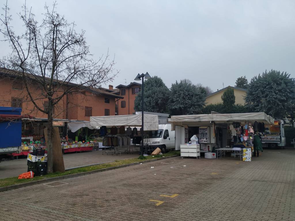 Caronno Pertusella, confermato il mercato settimanale