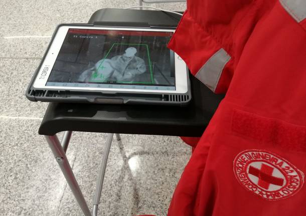 Controlli coronavirus in aeroporto