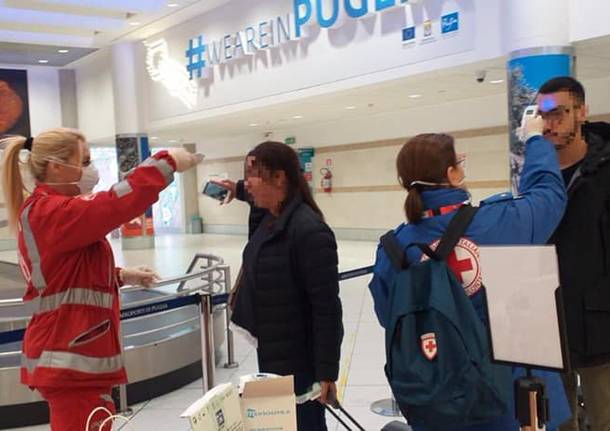 Controlli coronavirus in aeroporto