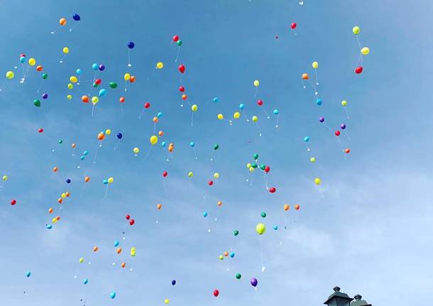 Gerenzano a Gualdo Tadino: un volo di 500 km per i palloncini di Tommaso