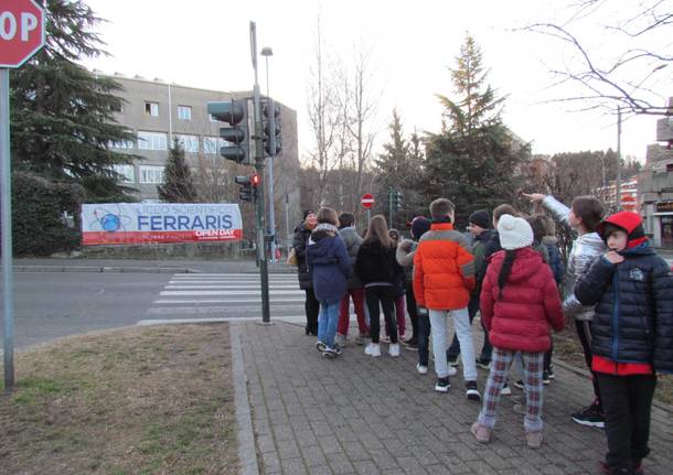 Gli alunni della Galilei in visita al Ferraris