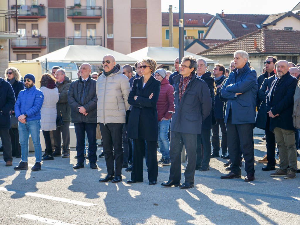 I funerali a Gazzada Schianno di Daniele Spello