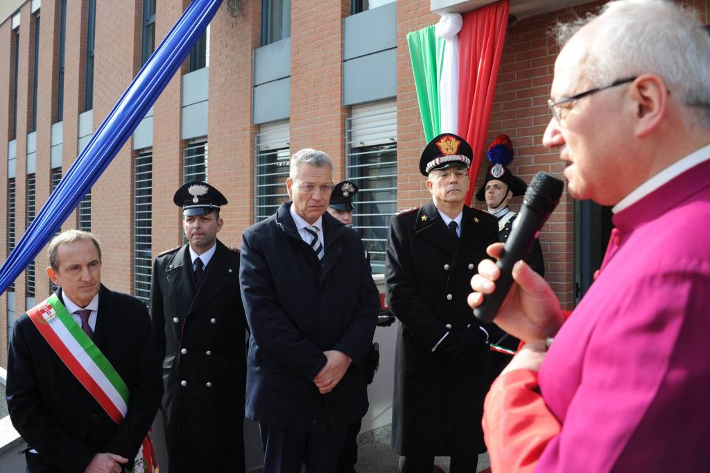 inaugurazione caserma carabinieri busto arsizio