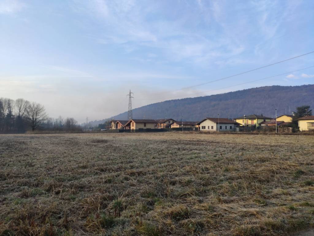 Incendio a Lentate
