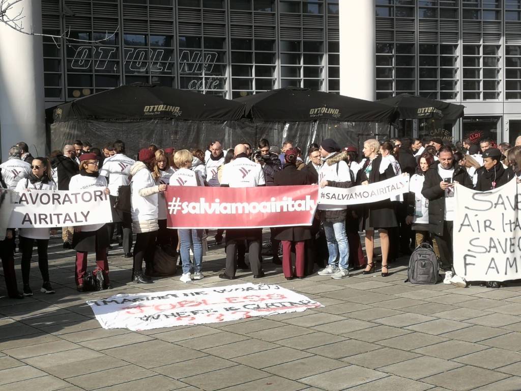 La protesta di Air Italy al Pirellone 