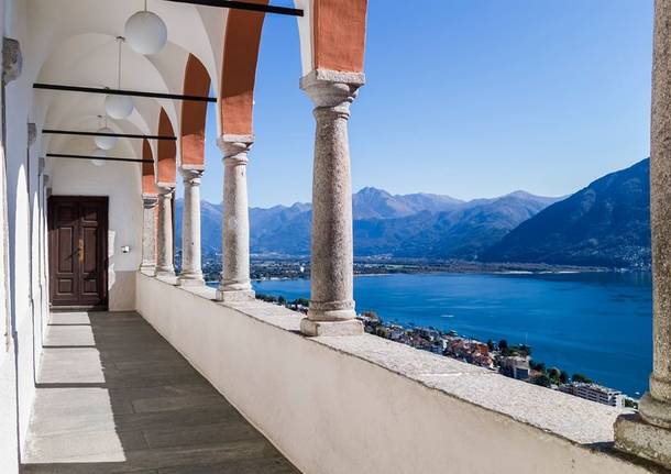 Panorami Sul Lago La Vista Spettacolare Dalla Madonna Del Sasso