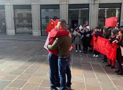 Manifestazione degli studenti dell'Università dell'Insubria per il popolo cinese