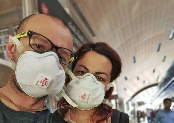 alessandro lucca elena macaluso mascherina aeroporto dubai coronavirus