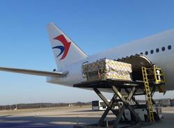 Arrivo cargo medici materiale dalla Cina