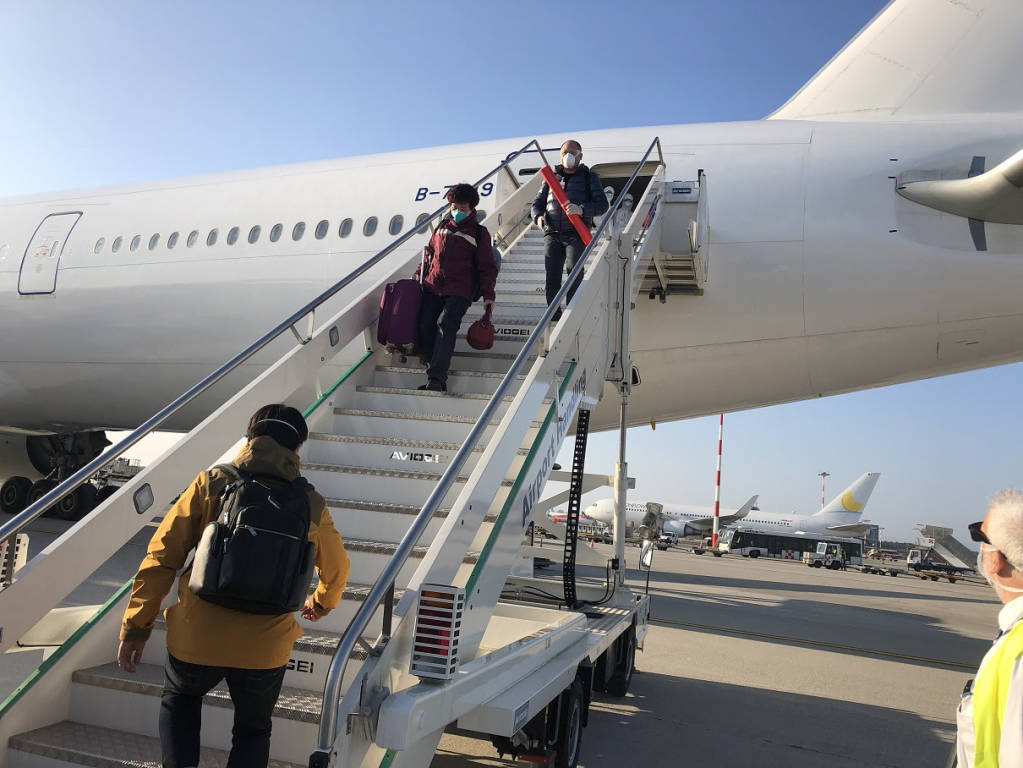 Arrivo cargo medici materiale dalla Cina