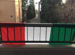 come va esposta la bandiera italiana