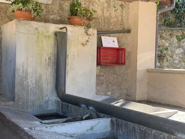 Orino, i lavatoi diventano libreria