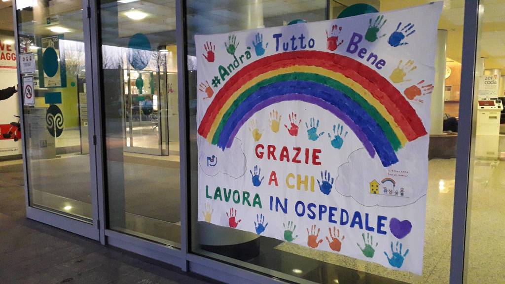 Emilia ringrazia il personale dell'ospedale Del Ponte di Varese