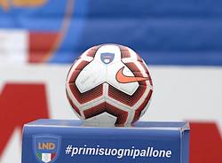 pallone calcio dilettanti